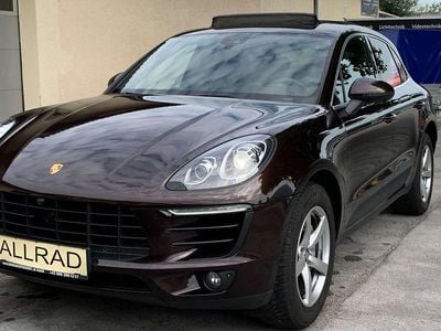 Braun Gebraucht 2015 Porsche Macan S SUV | € 39.400 (Teuer)
