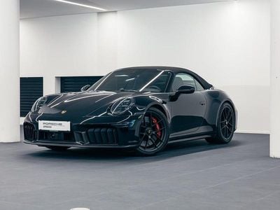 Schwarz metallic Neu 2025 Porsche 911 Carrera 4 GTS Cabrio | € 259.992