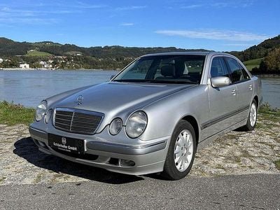 Gebraucht Mercedes E270 Elegance 170 PS (125 kW) 1999 Silber Limousine