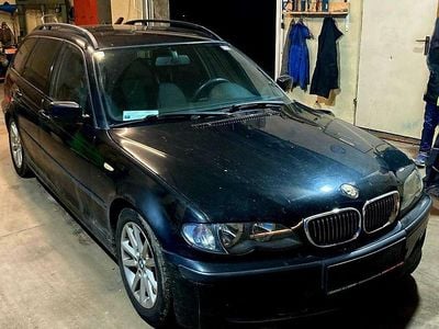 Gebraucht BMW 318 116 PS (85 kW) 2004 Schwarz Kombi