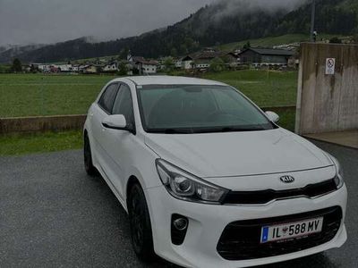 gebraucht Kia Rio 10 TGDI GPF Silber ISG