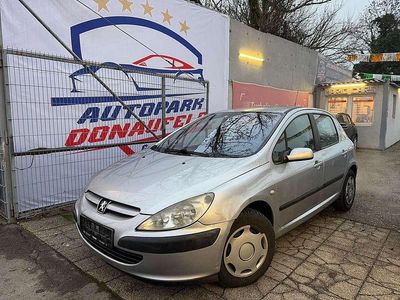 Silber Gebraucht 2001 Peugeot 307 Limousine | € 750