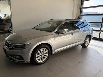 Gebraucht VW Passat Business 150 PS (110 kW) 2024 Silber  metallic Kombi