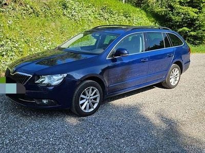 Gebraucht 2014 Skoda Superb Elegance Kombi | € 9.500