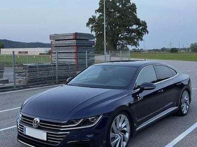 Blau Gebraucht 2018 VW Arteon R-line Limousine | € 30.990 (Etwas zu teuer)