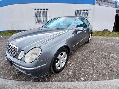 Grau Gebraucht 2005 Mercedes E220 Limousine | € 2.499 (Fairer Preis)