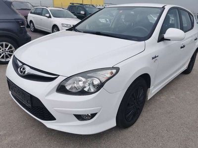 gebraucht Hyundai i30 16 CRDi Comfort DPF