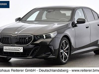 Schwarz (saphirschwarz) Gebraucht 2024 BMW i5 Shadowline | € 61.990