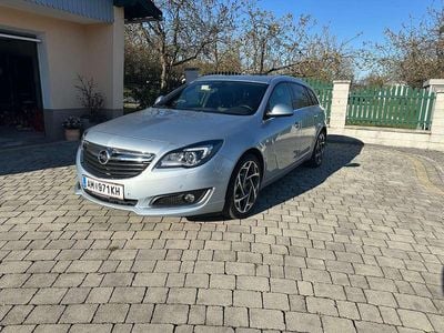 Silber Gebraucht 2016 Opel Insignia OPC Kombi | € 10.700 (Superpreis)