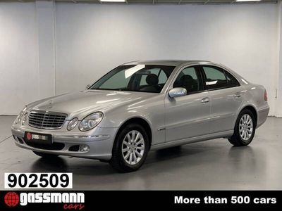 Silber Gebraucht 2002 Mercedes E240 Limousine | € 5.900