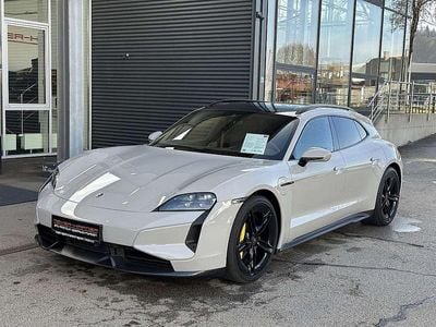 Grau Gebraucht 2024 Porsche Taycan Turbo S Sport Turismo Limousine | € 167.790