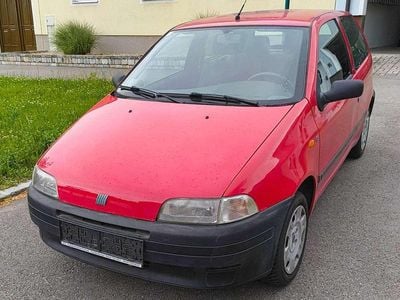 Rot Gebraucht 1999 Fiat Punto Kleinwagen | € 2.200