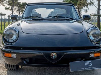 Schwarz Gebraucht 1991 Alfa Romeo Spider Cabrio | € 23.000