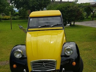 gebraucht Citroën 2CV Wunderschön:6 Club steht zum Verkauf