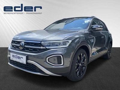 Dunkelgrau metallic Gebraucht 2023 VW T-Roc Style SUV | € 41.990