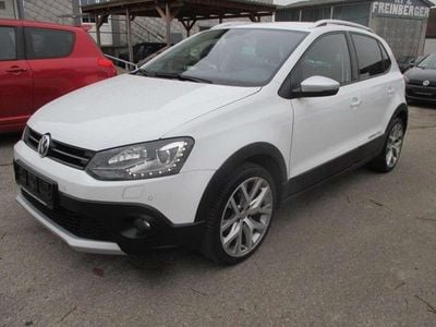 Weiß Gebraucht 2015 VW Polo Cross Kleinwagen | € 7.900