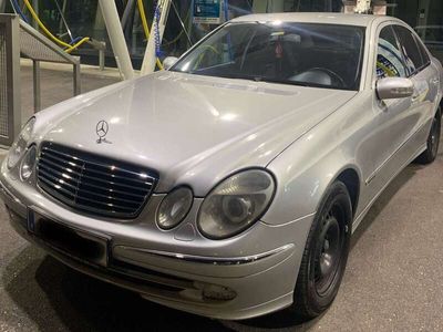 Mercedes E220