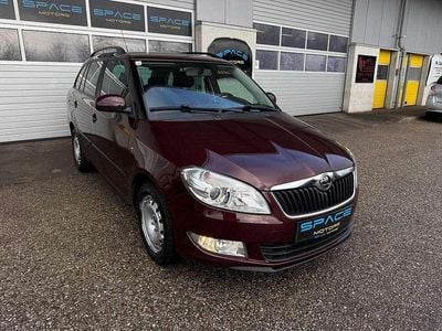 Rot Gebraucht 2015 Skoda Fabia Ambition Kombi | € 4.490 (Superpreis)