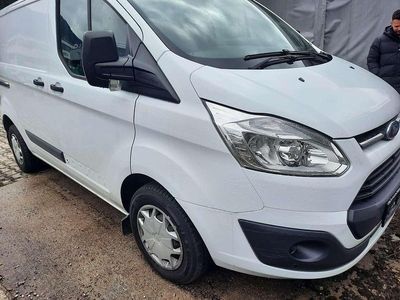 Weiß Gebraucht 2016 Ford Transit Custom Van / Kleinbus | € 8.199 (Teuer)