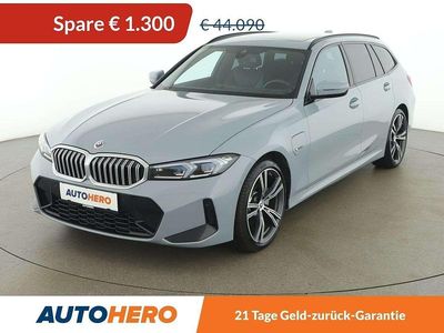 Grau Gebraucht 2022 BMW 330e M Sport Kombi | € 42.790 (Etwas zu teuer)