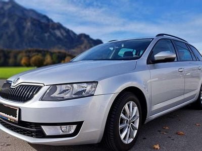Silber Gebraucht 2013 Skoda Octavia Kombi | € 8.500 (Fairer Preis)