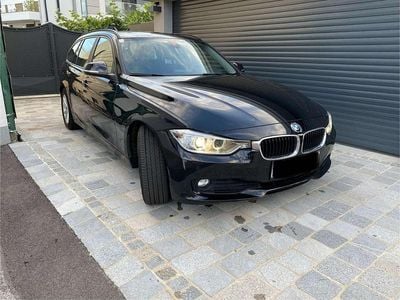 Schwarz Gebraucht 2013 BMW 318 Kombi | € 12.000 (Fairer Preis)