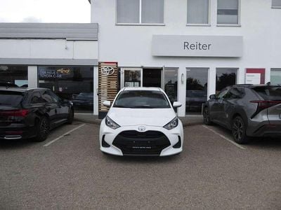Weiß Neu 2025 Toyota Yaris Hybrid Active Kleinwagen | € 20.490 (Superpreis)