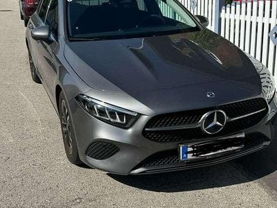 Gebraucht Mercedes A180 136 PS (100 kW) 2023 Grau Limousine