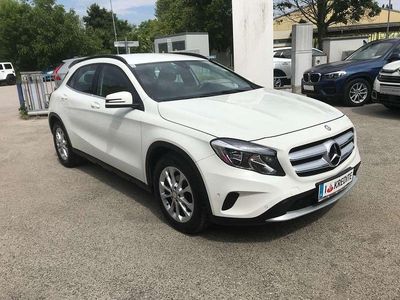Weiß Gebraucht 2016 Mercedes 200 Limousine | € 18.980