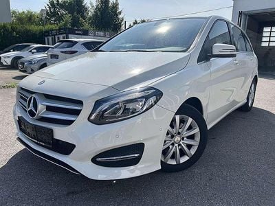 Weiß Gebraucht 2016 Mercedes 180 Urban Limousine | € 16.890