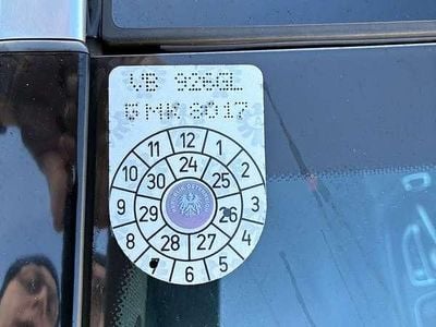 Weiß Gebraucht 2019 Mercedes E220 Exclusive Kombi | € 29.900 (Guter Preis)