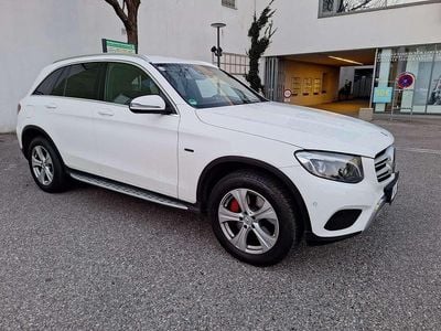 Weiß Gebraucht 2018 Mercedes GLC350 SUV | € 31.500