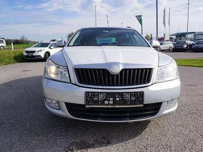 Grau Gebraucht 2009 Skoda Octavia Elegance Kombi | € 1.590