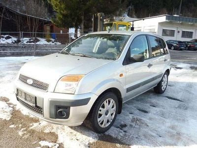 Silber Gebraucht 2009 Ford Fusion Style Van / Kleinbus | € 2.399