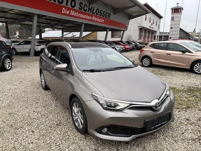 Gebraucht 2015 Toyota Auris Active Kombi | € 10.990