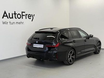 Saphirschwarz Gebraucht 2025 BMW 320 Shadowline Kombi | € 59.890