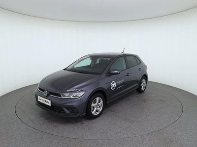 Mittelgrau metallic Neu 2025 VW Polo Limousine | € 28.390 (Teuer)