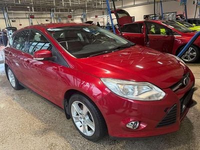 Rot Gebraucht 2012 Ford Focus Trend Limousine | € 6.300