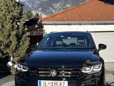Schwarz Gebraucht 2022 VW Tiguan R-line SUV | € 43.500