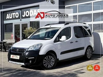 Gebraucht Peugeot Partner Tepee Outdoor 99 PS (72 kW) 2016 Weiß Van / Kleinbus