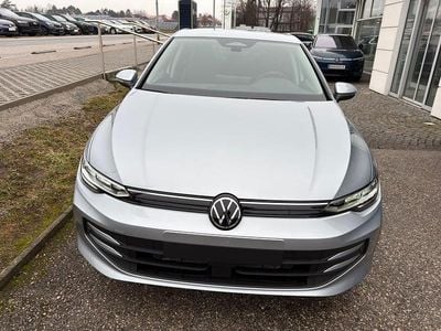 Neu VW Golf VIII 115 PS (84 kW) 2026 Silber  metallic