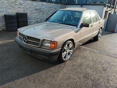 Beige Gebraucht 1990 Mercedes 190 Limousine | € 6.900