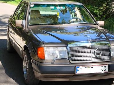 Gebraucht Mercedes 250 121 PS (88 kW) 1990 Beige Limousine
