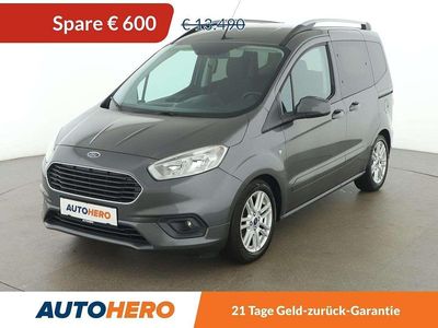 Grau Gebraucht 2019 Ford Tourneo Courier Titanium Van / Kleinbus | € 12.890 (Guter Preis)