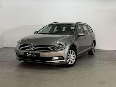 Silber Gebraucht 2016 VW Passat Trendline Kombi | € 12.900 (Fairer Preis)