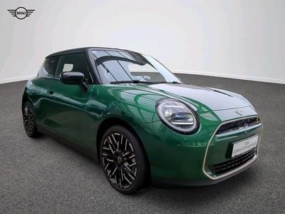 Neu Mini Cooper SE 160 kW (218 PS) 2025 British racing green iv Kleinwagen