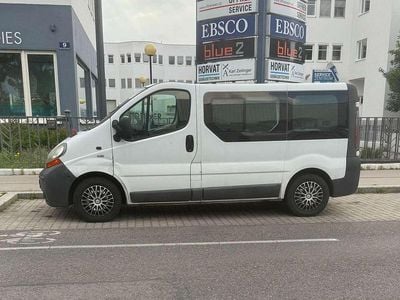 Weiß Gebraucht 2006 Renault Trafic Van / Kleinbus | € 1.800