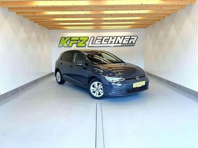 Grau Gebraucht 2022 VW Golf VIII Limousine | € 21.950 (Fairer Preis)