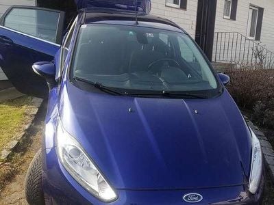 Gebraucht Ford Fiesta Titanium 75 PS (55 kW) 2013 Blau Kleinwagen