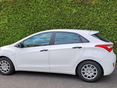 Weiß Gebraucht 2012 Hyundai i30 Limousine | € 7.300 (Etwas zu teuer)